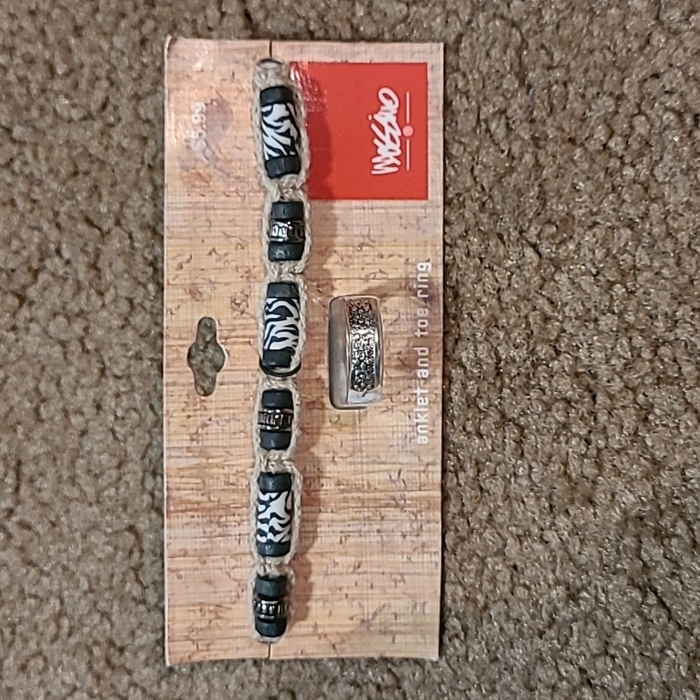 NWT! Mossimo anklet and toe ring set
